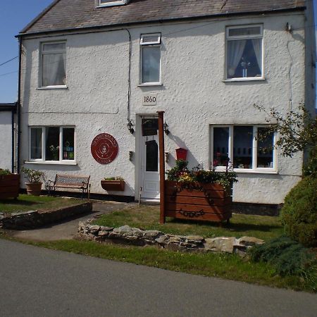 Sportsmans Lodge Bed And Breakfast Amlwch エクステリア 写真